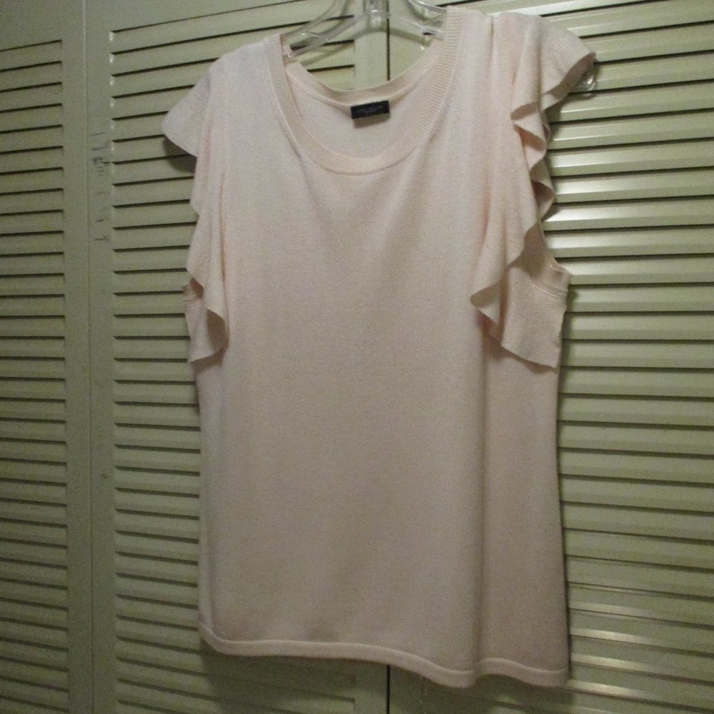 NWOT Ann Taylor peach ruffle Sleeve Sweater M